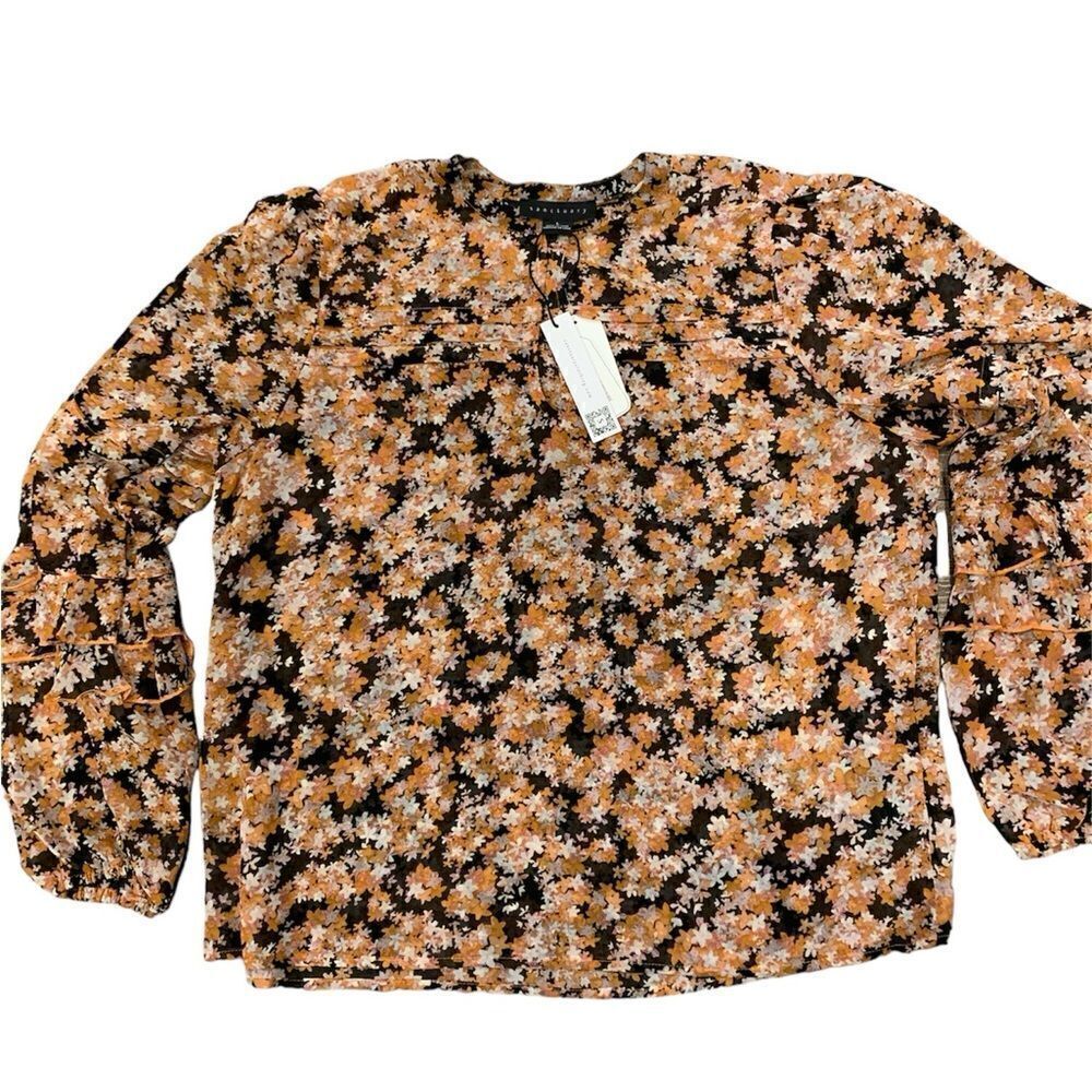 Sanctuary NWT pintuck top.  Balloon sleeves.  Size: L.
